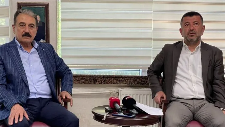 Ağbaba, Malatya Esnaf ve Sanatkârlar Odaları Birliği Başkanı (MESOB) Şevket Keskin'i ziyaret etti.