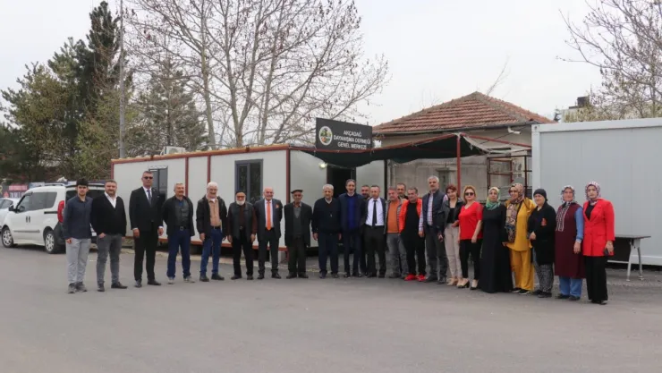 AKÇADAĞDER' den Anlamlı Bayramlaşma Töreni