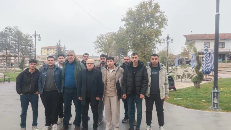 Anahtar Parti Battalgazi İlçe Başkanlığı Gençlerle Eski Malatya'da Buluştu