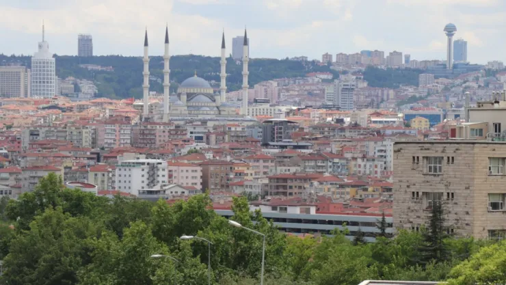 Ankara'da hissedilen deprem korkuttu