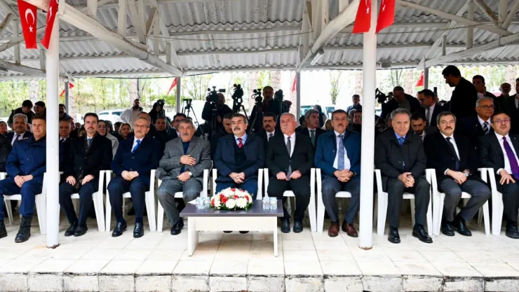 Bakan Tekin, Malatya'da Abdal Musa Lokması Etkinliğine Katıldı