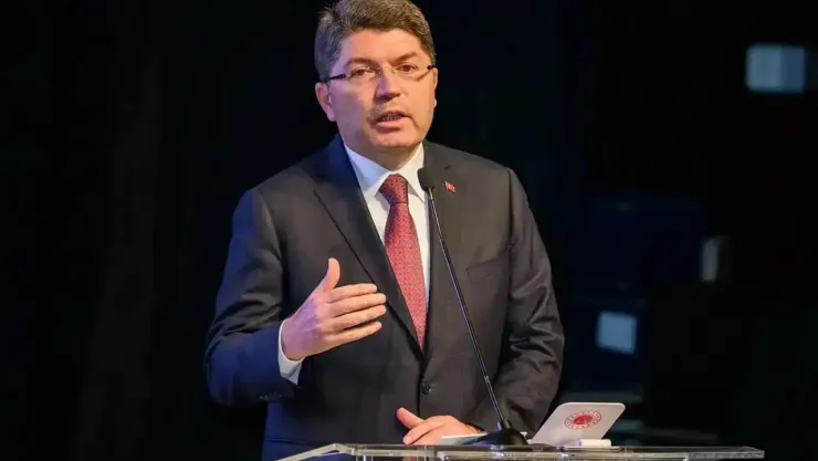 Bakan Tunç: Hukuka yalnızca ilk 100 binden öğrenci alınacak