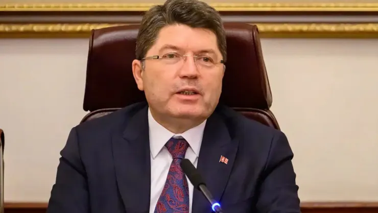 Bakan Tunç: Uludağ'daki otel yangınının tüm yönleriyle aydınlatılması için soruşturma hassasiyetle yürütülüyot