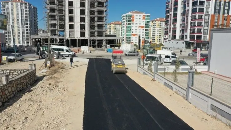 Başkan Çınar, Bostanbaşı Mahallesindeki Yol Yenileme Hizmetlerini İnceledi