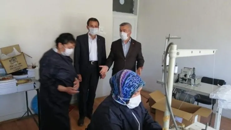 Başkan Ekici Maske dikim atölyesinde incelemelerde bulundu