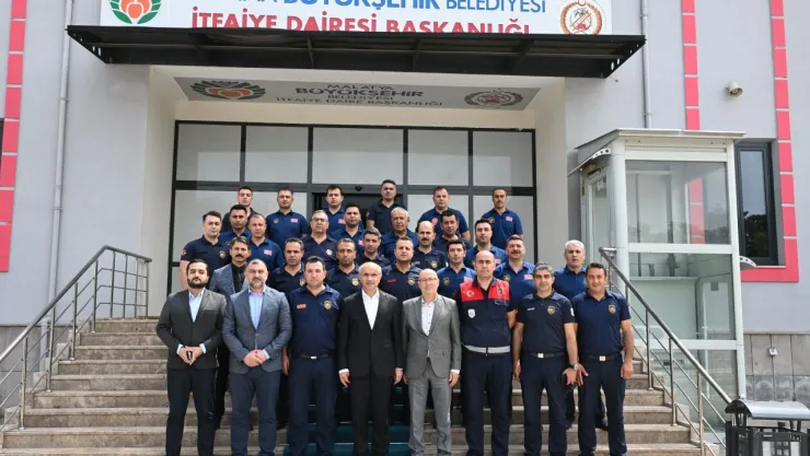 Başkan Er 1 Mayıs Emek Ve Dayanışma Günü'nde Belediye Çalışanlarıyla Bir Araya Geldi