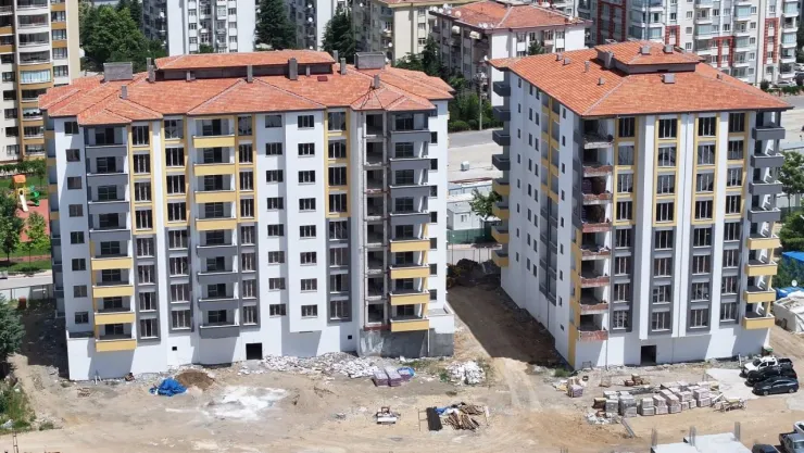Başkan Geçit, Kentsel Dönüşüm Konutlarını Hak Sahipleriyle Birlikte İnceledi