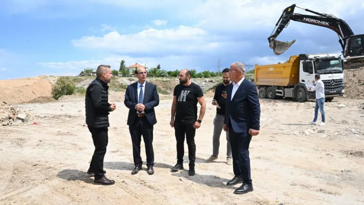 Başkan Geçit, Yaka Mahallesindeki İmar Yolu Açma Çalışmalarını İnceledi