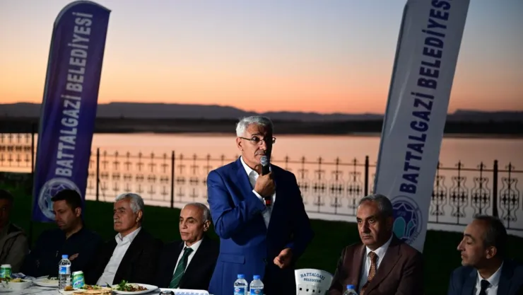 Başkan Güder Battalgazi Belediyesi Personelleriyle Bir Araya Geldi