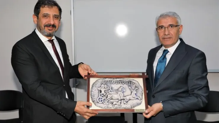 Başkan Güder, Geleceğin Hukukçularıyla Buluştu