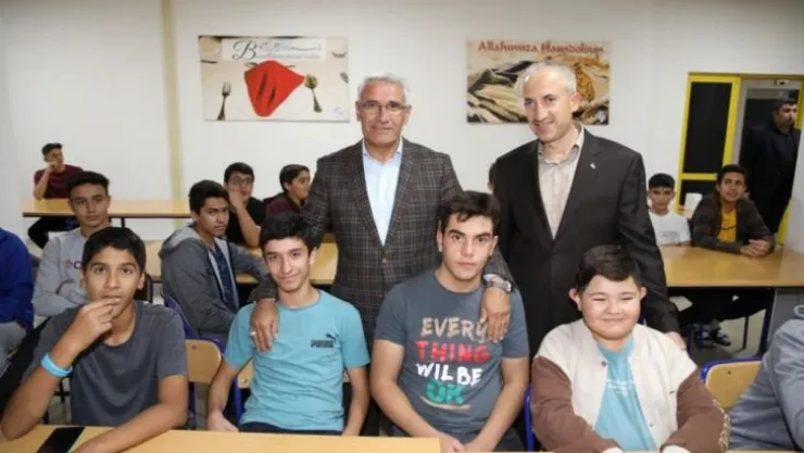 Başkan Güder, Öğrencilere Tecrübelerini Aktardı