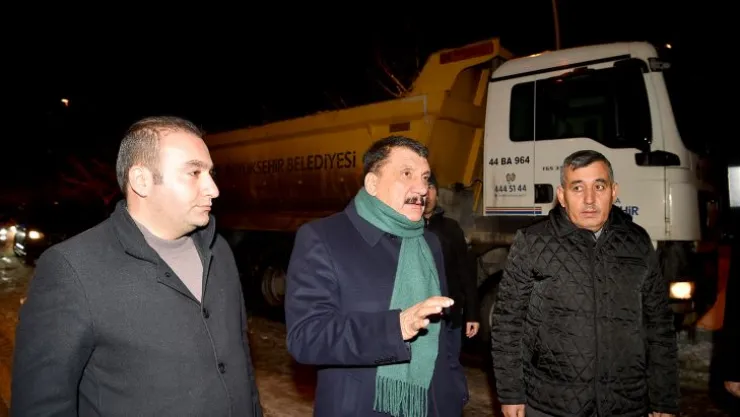 Başkan Gürkan: Ana Arterlerimizin Hepsi Açık, Kapalı Hiçbir Yol Bırakmayacağız