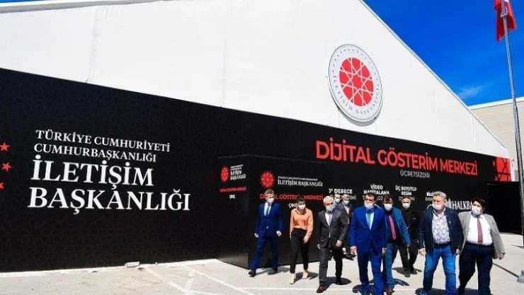 Başkan Gürkan, Dijital Gösterim Merkezini Ziyaret Etti
