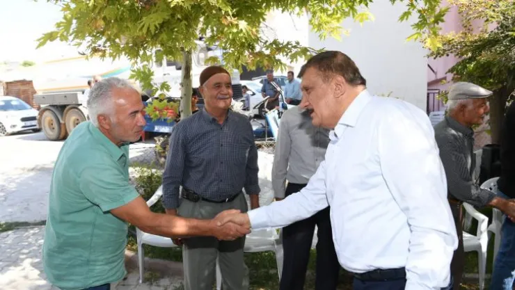Başkan Gürkan Duranlar Ve Göktarla Mahallelerine Ziyaret Etti