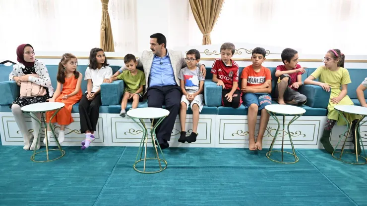 Başkan Taşkın, Gençlik Merkezi'ni Ziyaret Etti