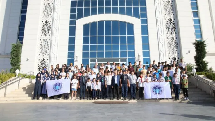 Battalgazi Belediyesi'nden Depremzede Öğrencilere İzcilik Kampı