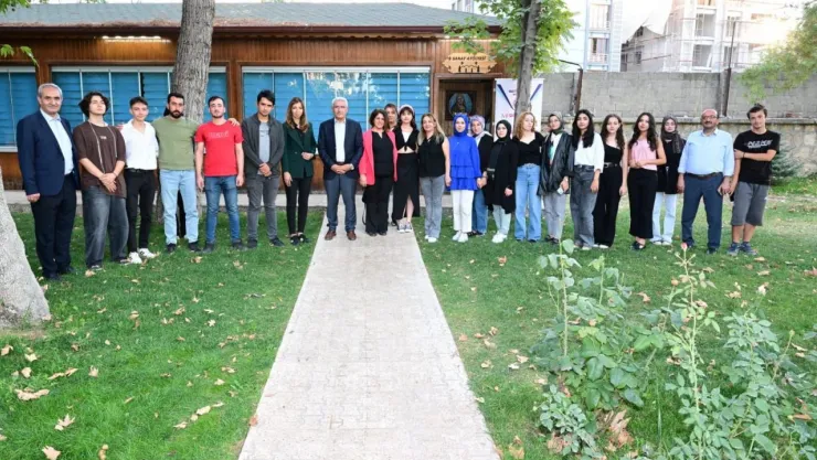 Battalgazi Belediyesi Resim Kursunda Yüzde 100 Başarı Elde Edildi