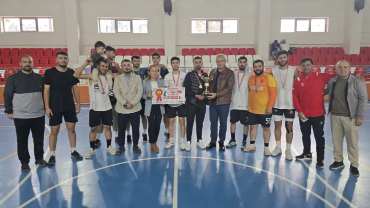 Battalgazi'de 29 Ekim Cumhuriyet Kupası Futsal Turnuvası Tamamlandı