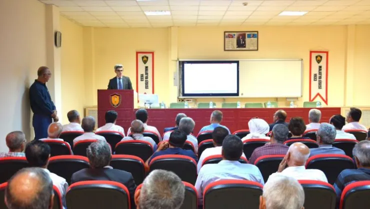 Behçet Bakır Battalgazi İlçesi Muhtarları ile İstişare Toplantısı Gerçekleştirdi