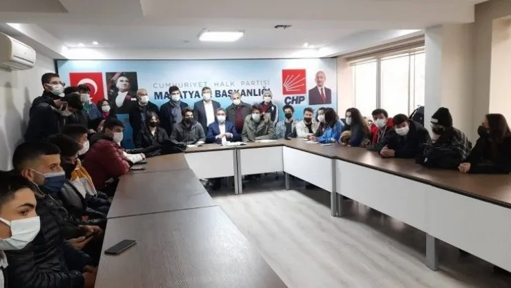 Bir Neslin Hayatını Kararttığının Farkında Olan İktidar, Z Kuşağı Korkusu Yaşıyor!