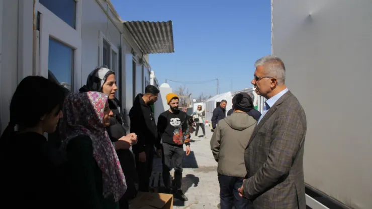 Büyükşehir Bağımsız Belediye Başkan Adayı Prof. Dr. Gezer, Seçim Gezilerine Devam Ediyor