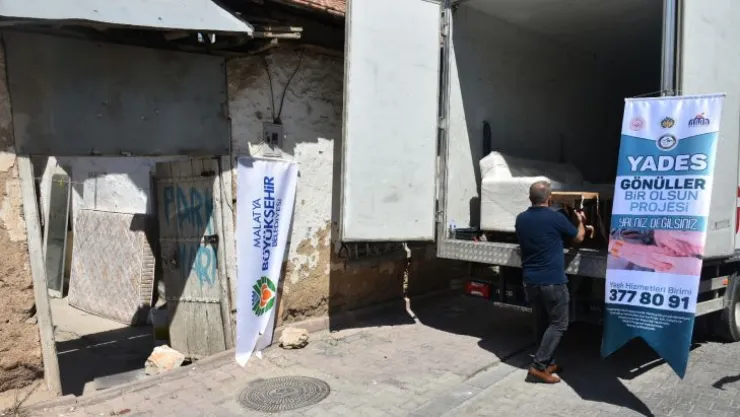 Büyükşehir Belediyesi İhtiyaç Sahibi Yaşlılara Hizmet Vermeye Devam Ediyor