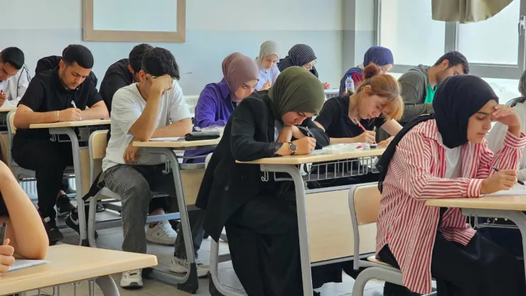 Büyükşehir Belediyesi'nden  YKS Öğrencilerine Kapsamlı Destek