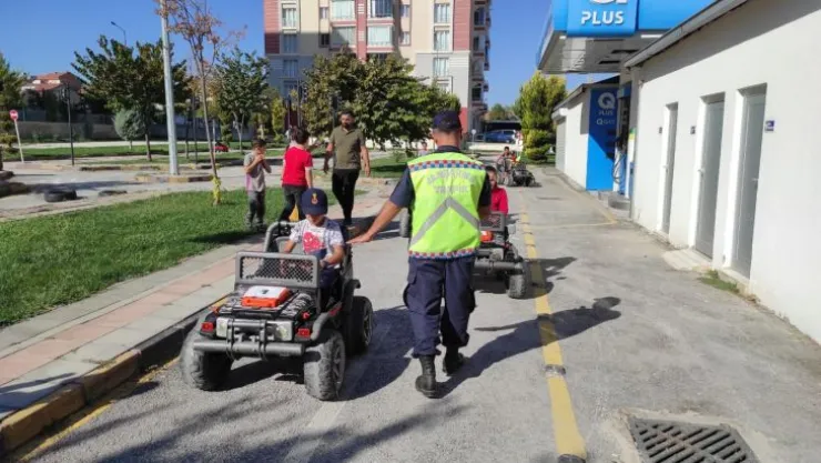 Çocuk Trafik Eğitim Parkı'nda Nazari ve Uygulamalı Trafik Eğitimi
