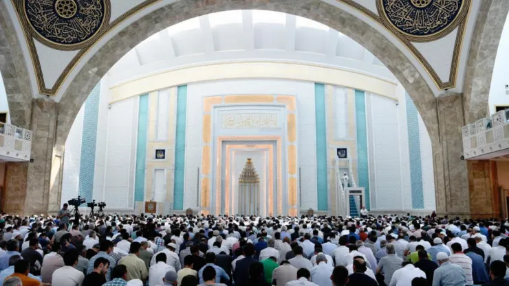 Cuma Hutbesinin Konusu: Aile, Merhamet ve Muhabbetin Ocağı