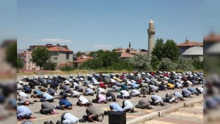 Cuma Namazı Saatine özel izin