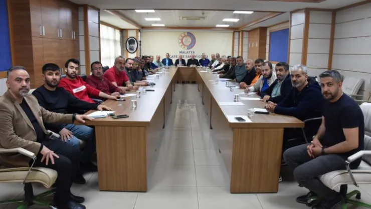 Depremzede kırtasiyeciler yaralarını birlikte saracak