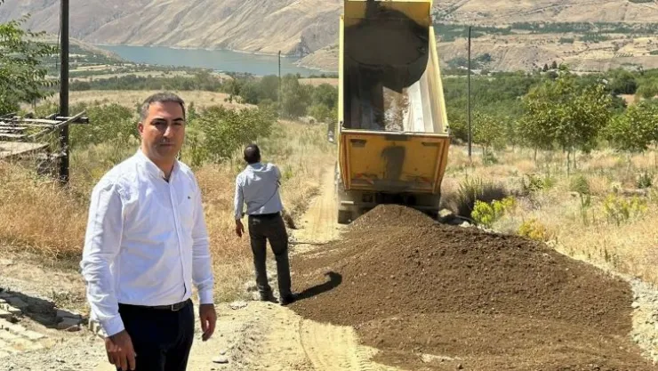 Doğanyol Belediyesi Rahat Ve Konforlu Ulaşım İçin Yol Çalışmalarını Aralıksız Sürdürüyor.