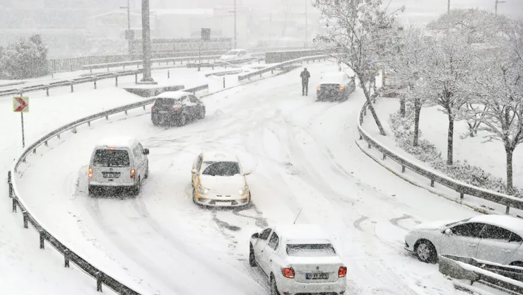 Doğu Karadeniz'in Yüksek Kesimlerine Kar Yağdı