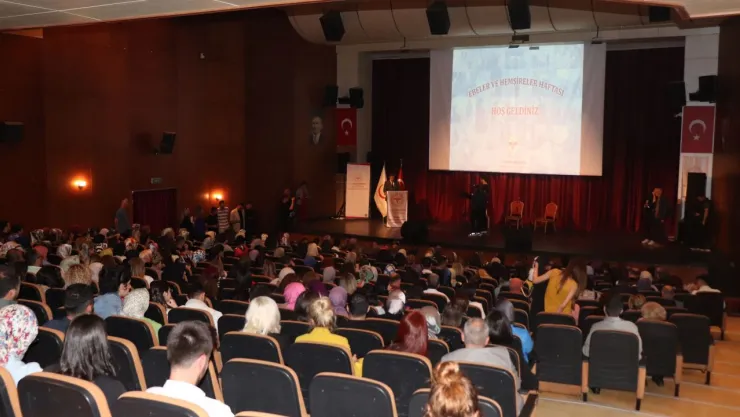Ebeler Ve Hemşireler Haftası Etkinlik