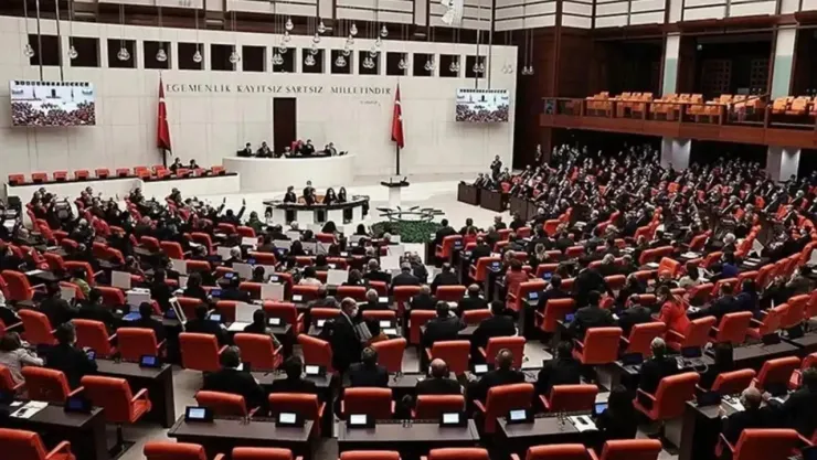 Emekli ikramiyesini 4 bin TL'ye çıkaracak teklif TBMM'de