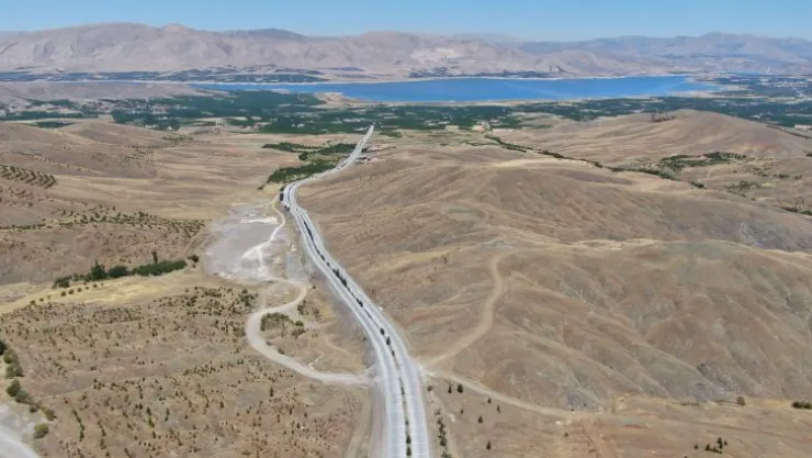 Erenli Mahallesinde Beton Yol Uygulaması Yapıldı