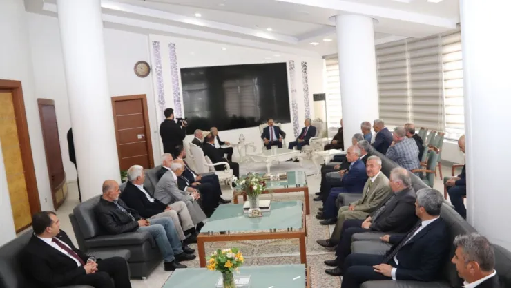 Esnaf Teşkilatlarından Büyükşehir Belediye Başkanı Er'e Ziyaret