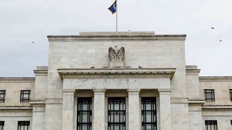 Fed 2025 Faiz Oranlarını Yeniden Düzenledi: Yıl Sonu Beklentisi Yüzde 3,6'ya Düştü