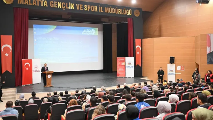 Gençlik Politika Belgesi Vizyon Çalıştayı İnönü Üniversitesi'nde Gerçekleştirildi