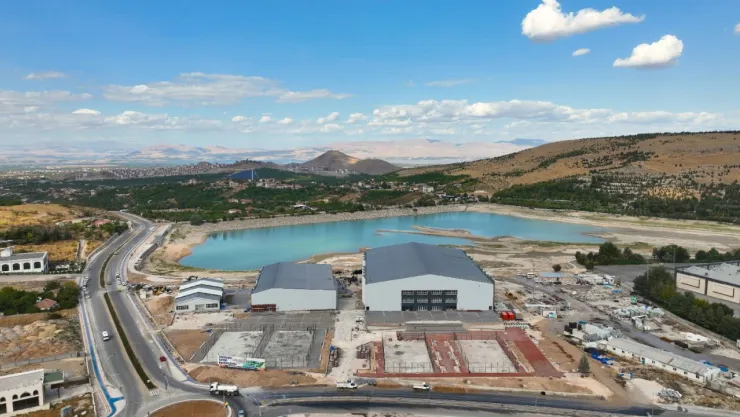 Gençlik ve Spor Bakanı Bak Orduzu Gençlik ve Spor Kompleksinde incelemelerde bulundu