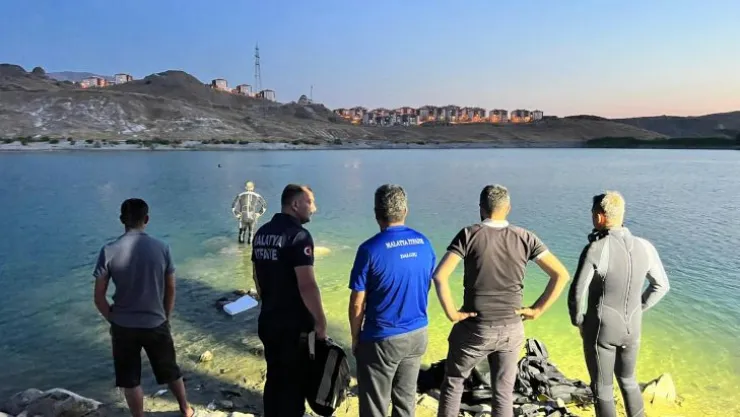 Gölete giren gencin ceseti çıktı