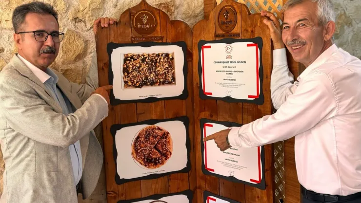 Gülaçtı ve beraberindeki heyet Arapgiri ziyaret etti.