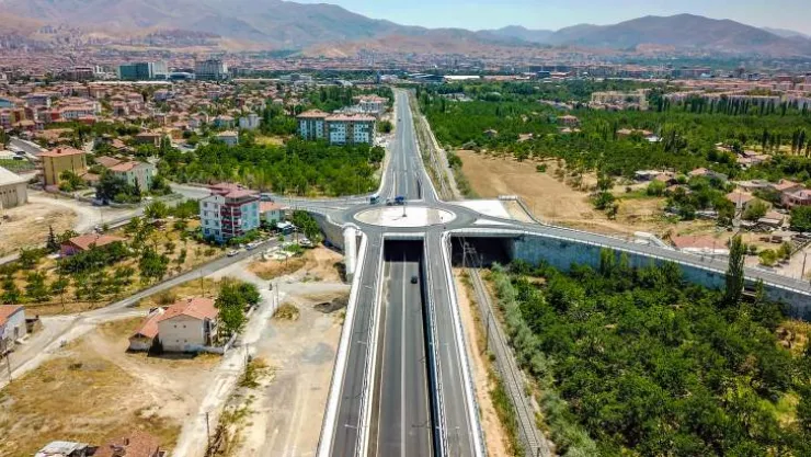 Alparslan Türkeş Bulvarı Asfaltlandı