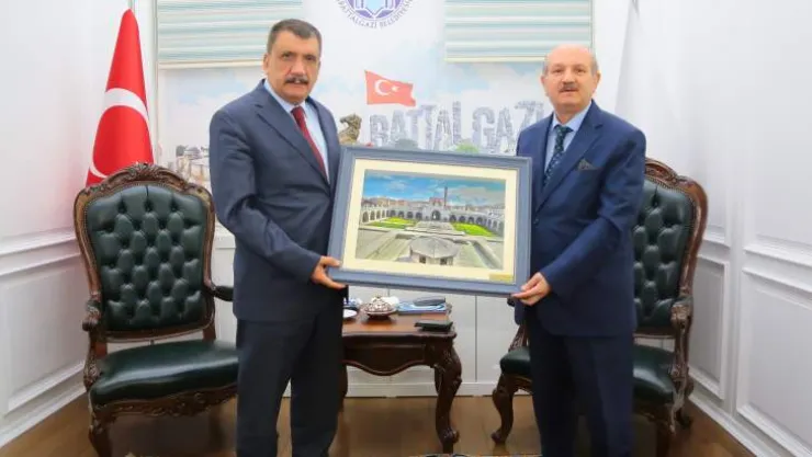 MEB Strateji Geliştirme Başkanı Konaklı, Başkan Gürkan'ı Ziyaret Etti