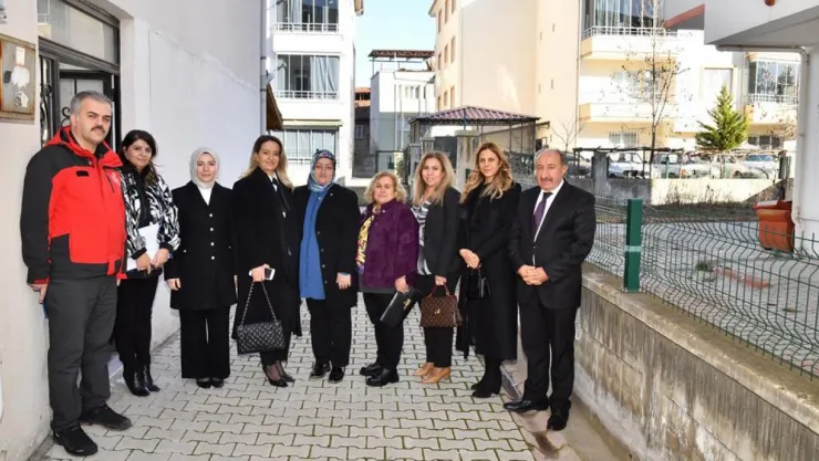 Hanife Yazıcı'dan İlimizdeki Ailelere Ziyaret