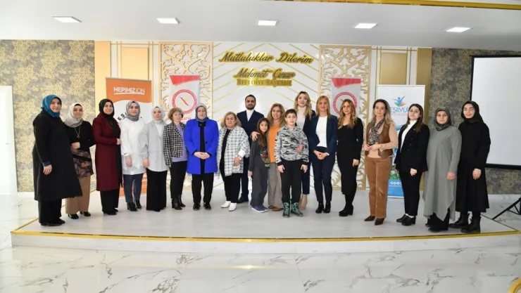 Hanımefendi Hanife Yazıcı Çölyak Hastalarını ve Ailelerini Bilgilendirme Programına Katıldı