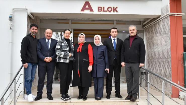 Hanımefendi Hanife Yazıcı'dan Şehit Ailesine Ziyaret