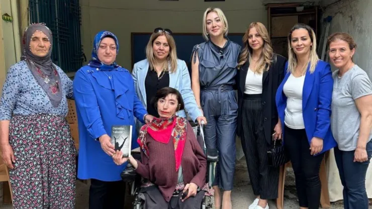 Hanımefendi Hanife Yazıcı'dan 'Damıtılan Yalnızlık' Adlı Şiir Kitabının Yazarı Zekine Dündar'a Ziyaret