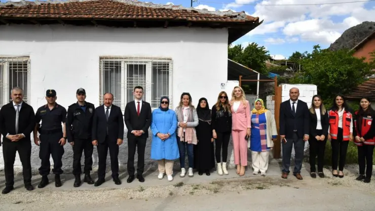 Hanımefendi Hanife Yazıcı'dan Hekimhan İlçesine Ziyaret