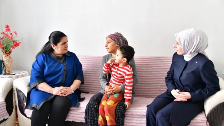 Hanımefendi Selda Yavuz, Ekonomik Zorluk İçindeki Vatandaşlarla Buluştu